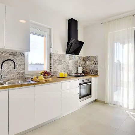 Mit Privatem Pool, Spielplatz, Wlan, Klima, Bbq Σπίτι διακοπών *