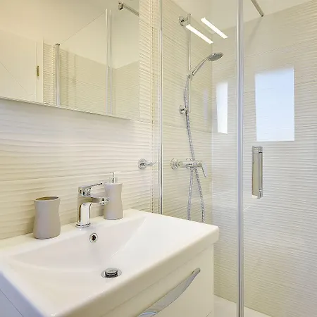 Mit Privatem Pool, Spielplatz, Wlan, Klima, Bbq Holiday home *