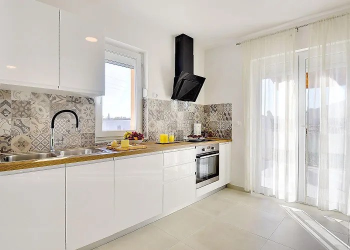 Mit Privatem Pool, Spielplatz, Wlan, Klima, Bbq Holiday home *