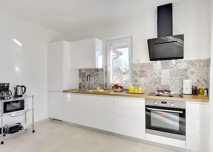 Mit Privatem Pool, Spielplatz, Wlan, Klima, Bbq Holiday home *