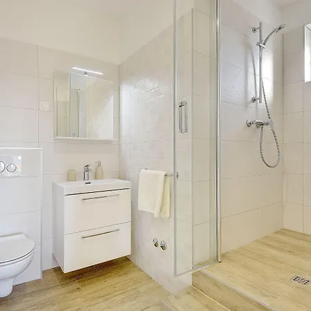 Dom wakacyjny Mit Privatem Pool, Spielplatz, Wlan, Klima, Bbq Pula